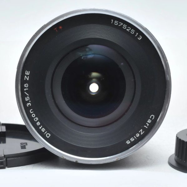 Zeiss Distagon 18mm /f3.5 - Canon EF - Imagem 2