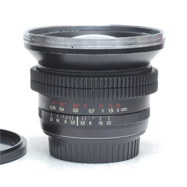 Zeiss Distagon 18mm /f3.5 - Canon EF